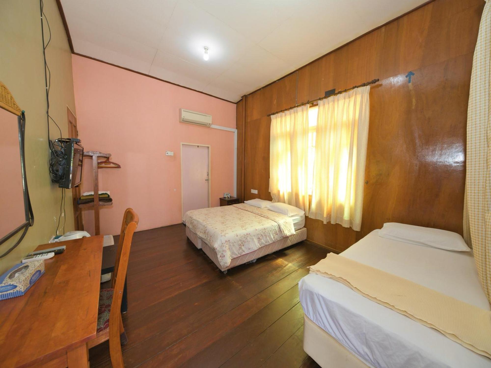Oyo 90968 Teratak Samuderakita, Chalet & Guesthouse Kampong Gong Badak Exteriör bild