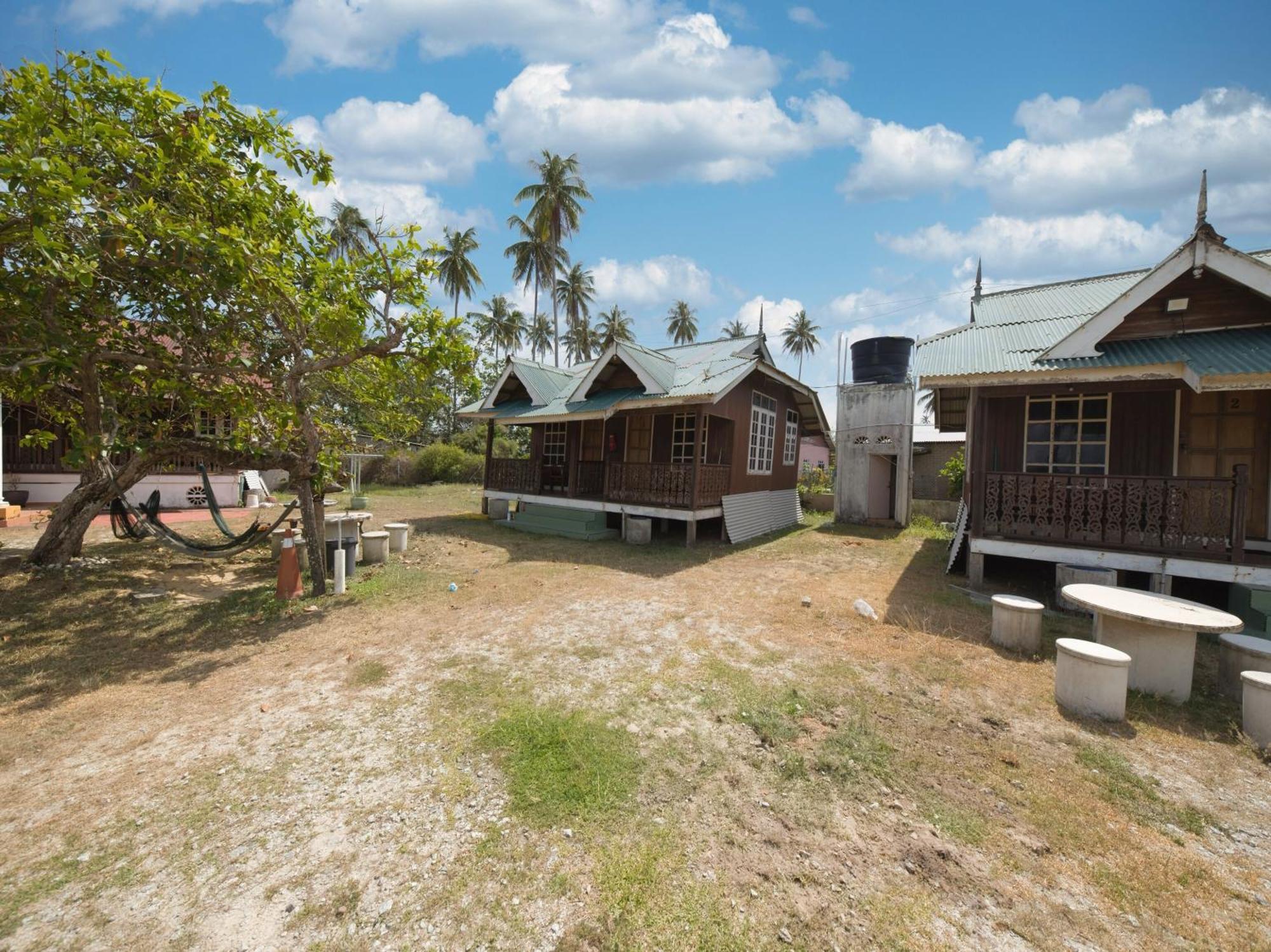 Oyo 90968 Teratak Samuderakita, Chalet & Guesthouse Kampong Gong Badak Exteriör bild